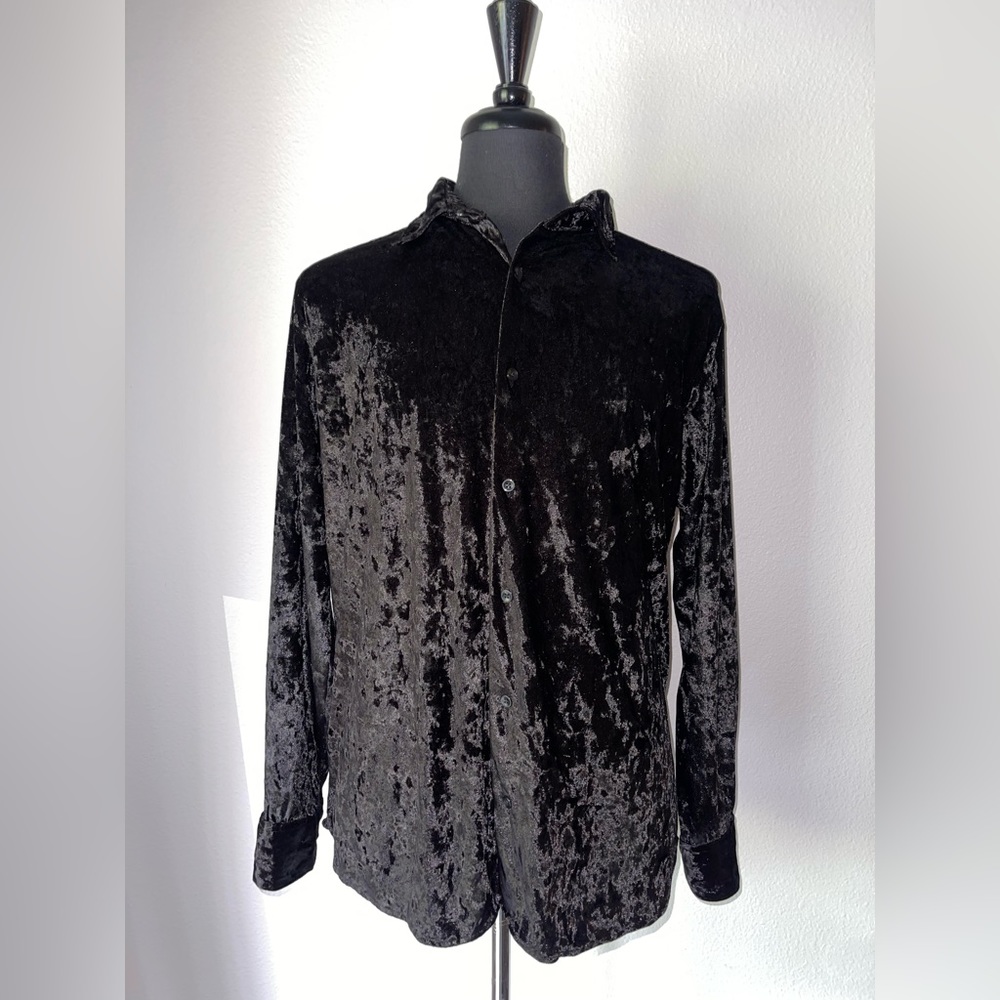 Velvet-button up